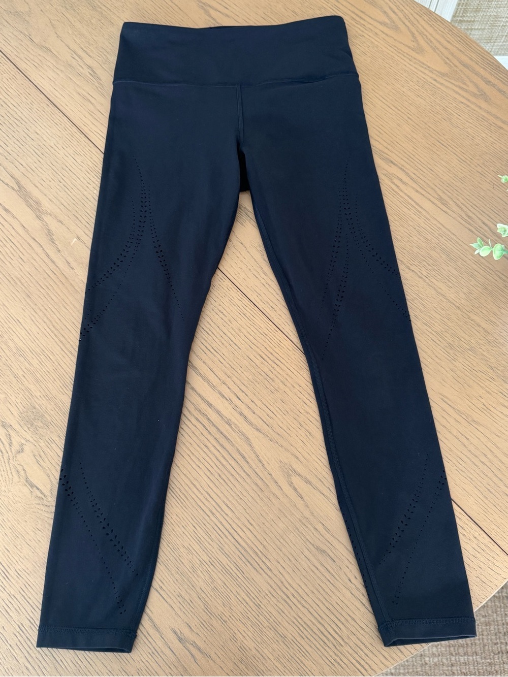 Athleta Elation Laser Cut Tight Leggings Black High Rise Yoga Pants Size SP - Picture 4 of 7